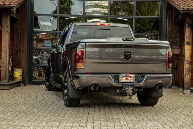 Dodge 1500 Ram classic 5.7 V8 Laramie zonder btw | !! Marge !! | luchtvering | 2500 km rijbereik | Stoel verkoeling |
