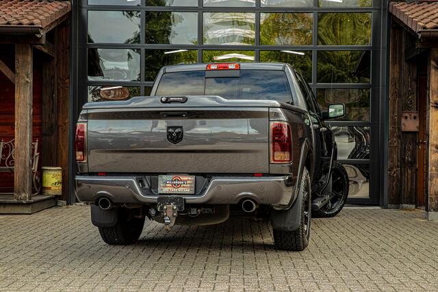 Dodge 1500 Ram classic 5.7 V8 Laramie zonder btw | !! Marge !! | luchtvering | 2500 km rijbereik | Stoel verkoeling |