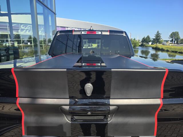 Dodge 1500 Ram 5.7 V8 4x4 Crew Cab Laramie uitlaatklep | adapt cruise | pano
