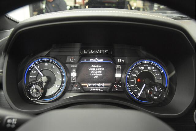 Dodge 1500 Ram 5.7 V8 4x4 Crew Cab Limited | Night pack |
