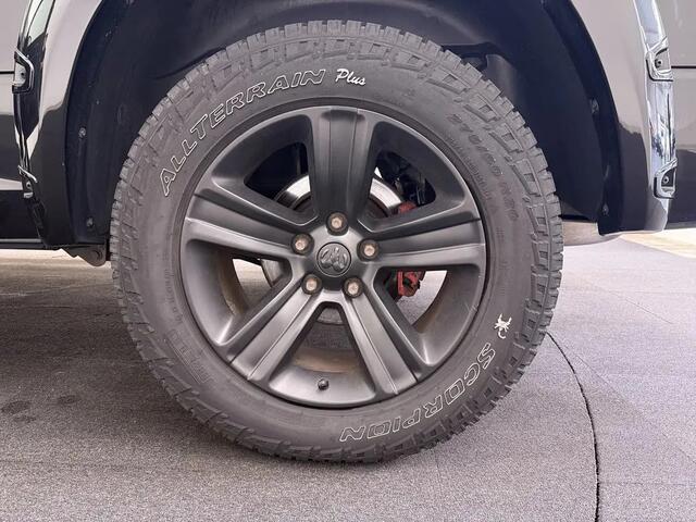 Dodge 1500 Ram 5.7 V8 4x4 Quad Cab 6'4 Sport 1500 5.7 HEMI V8 4x4 Quad Cab 6'4 Sport | LPG | Schuif/kanteldak | Winterpakket 06-2018 193.725 KM