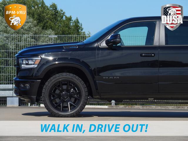 Dodge 1500 RAM | Laramie Sport | 5.7 V8 | HEMI | 4x4 | Crew Cab Panoramadak | Leder | Uconnect touchscreen | Getoonde accessoires zijn verkrijgbaar tegen meerprijs