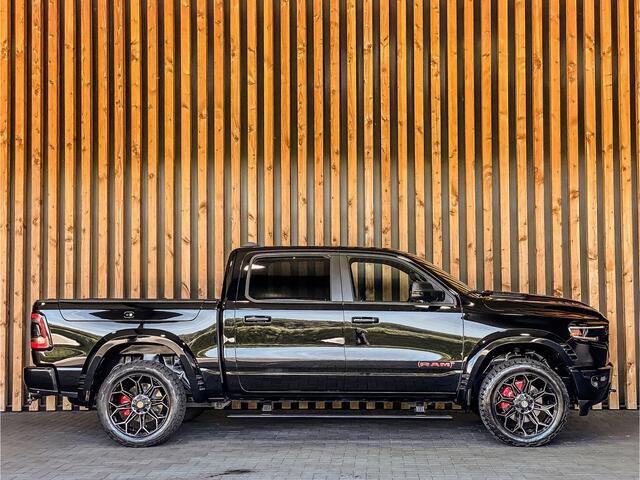 Dodge 1500 RAM 5.7 V8 Hemi eTorque 402PK Limited | FULL OPTIONS | PANO | HEAD-UP | LUCHTVERING | 4PLAY | FENDER FLARES |
