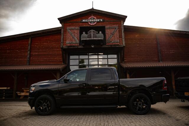 Dodge 1500 Ram 5.7 V8 4x4 Crew Cab Laramie 1e eigenaar