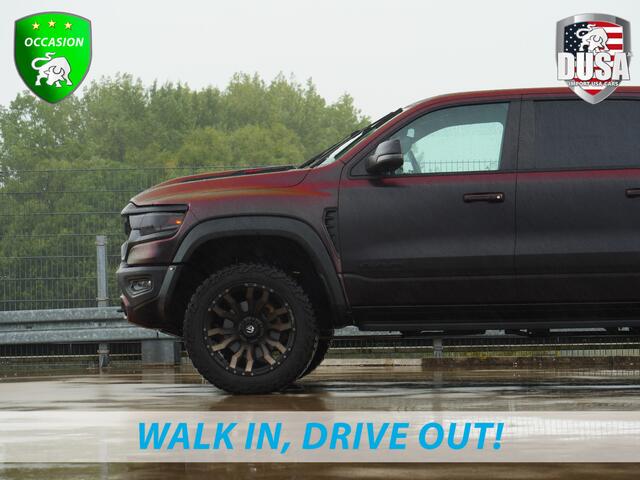 Dodge 1500 RAM | TRX | 6.2 V8 | 4x4 | Crew Cab | 22'' Fuel Wheels | Wrap Satin Solar Dawn | RAMbar | Flipcover | Nieuw binnen!
