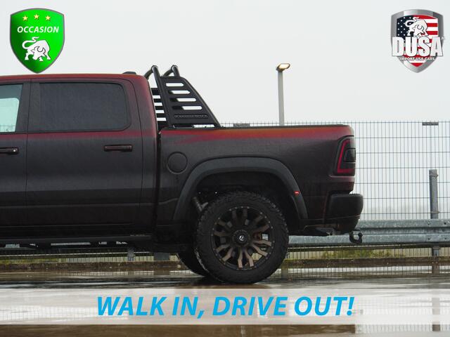 Dodge 1500 RAM | TRX | 6.2 V8 | 4x4 | Crew Cab | 22'' Fuel Wheels | Wrap Satin Solar Dawn | RAMbar | Flipcover | Nieuw binnen!