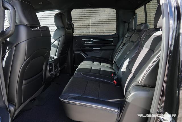 Dodge 1500 Ram 5.7 V8 401Pk 4x4 | Crew Cab | Laramie | Leder | Achteruitrijcamera | Trekhaak | 20''