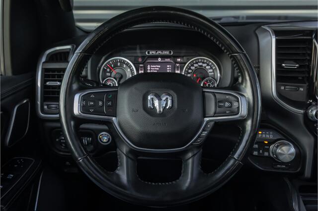 Dodge 1500 Ram 5.7 V8 4x4 Crew Cab Laramie Pano - Harman Kardon - Trekhaak