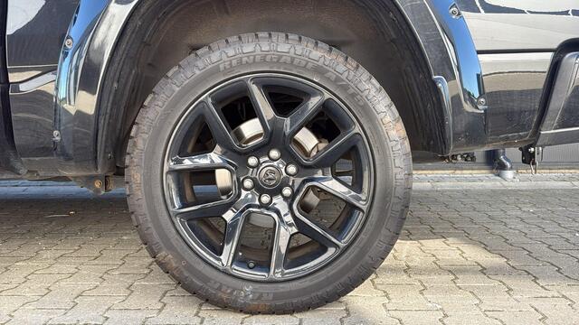Dodge 1500 Ram 4x4 Crew Cab LPG Marge (btw vrij) Blackout