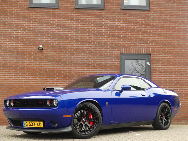 Dodge CHALLENGER 6.4 V8 SCATPACK SHAKER | HANDGESCHAKELD