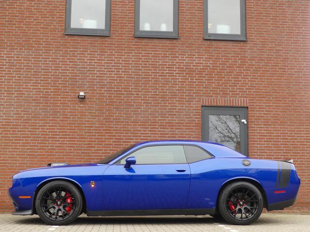 Dodge CHALLENGER 6.4 V8 SCATPACK SHAKER | HANDGESCHAKELD