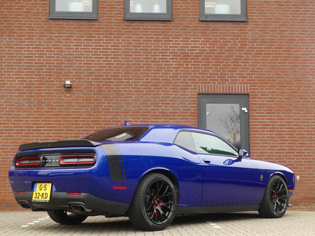 Dodge CHALLENGER 6.4 V8 SCATPACK SHAKER | HANDGESCHAKELD
