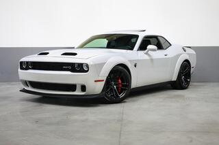 dodge-challenger-srt-hellcat-widebo
