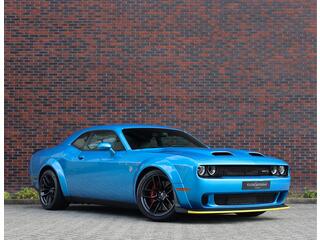 dodge-challenger-6.2-srt-hellcat--
