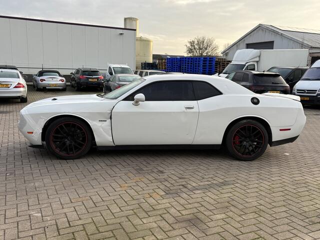 Dodge CHALLENGER 5.7 V8 Hemi 2016 LEES BESCHRIJVING