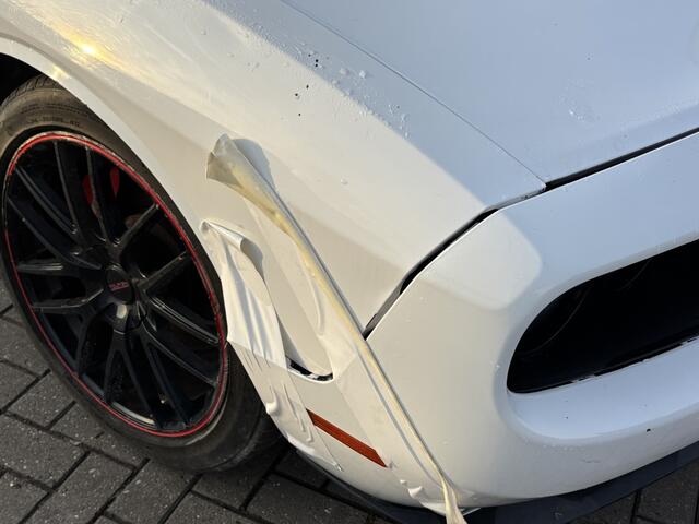 Dodge CHALLENGER 5.7 V8 Hemi 2016 LEES BESCHRIJVING