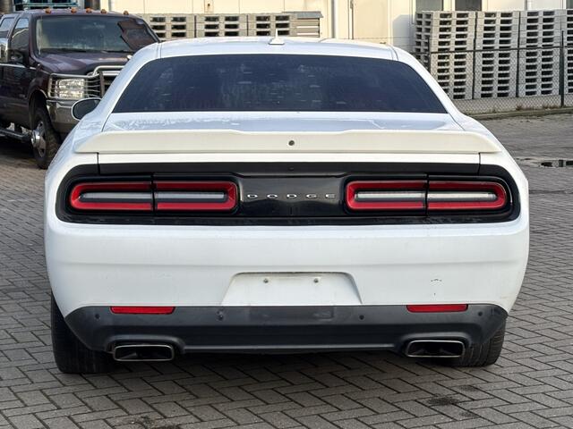 Dodge CHALLENGER 5.7 V8 Hemi 2016 LEES BESCHRIJVING