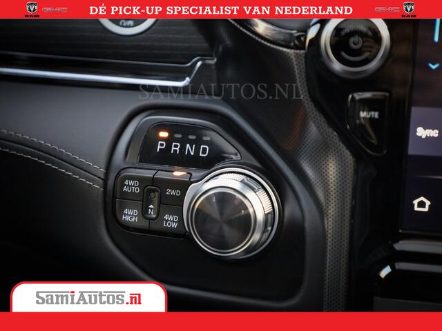 Dodge RAM PICKUP Limited Night | 5.7 V8 Hemi Full Option | Comfortabele Dubbele Cabine met Royale 5 Zitplaatsen | De Meest Luxe en Volle Pick-Up in zijn Klasse | BPM vrij | Nu Leverbaar uit Voorraad | Voorraad Nr v45lpr