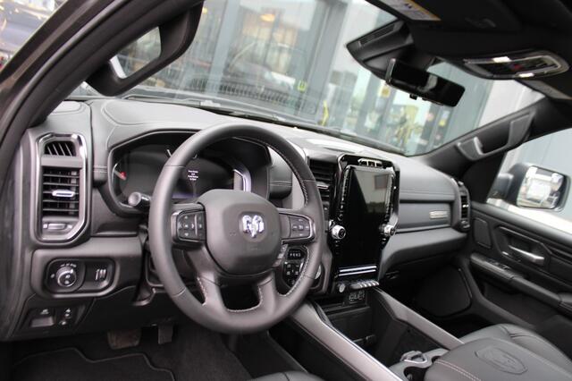 Dodge RAM PICKUP NIEUW BPM VRIJ 5.7i V8 Hemi Sport Black Ed. 12 inch Scherm / Pan