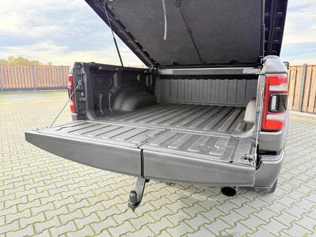 Dodge RAM PICKUP 5.7 V8 4x4 CC LIMITED NIGHT ED. PANO HEAD-UP LUCHTVER.