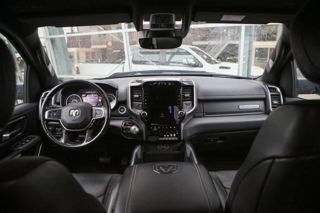 Dodge RAM PICKUP 5.7 V8 4x4 CC Laramie |