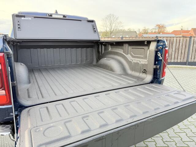 Dodge RAM PICKUP 5.7 V8 4x4 CC LONGHORN VOL!