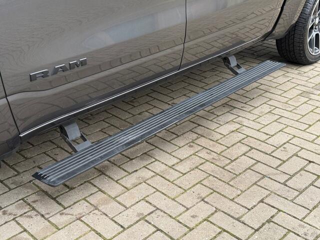 Dodge RAM PICKUP 5.7 V8 4X4 CREW CAB LARAMIE SPORT LUCHT ACC
