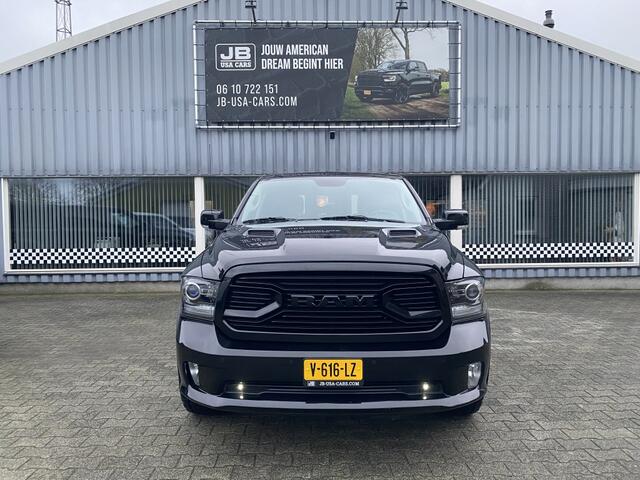 Dodge RAM PICKUP 5.7 V8 4x4 BLACK EDITION N.a.p.
