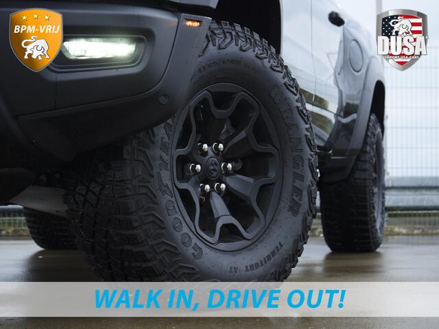 Dodge RAM PICKUP | RHO | 3.0L Twin-Turbo I6 | 4x4 | Crew Cab | Black Edition | Panoramadak | 14,4-inch Touchscreen | Passenger Display | Getoonde accessoires zijn verkrijgbaar tegen meerprijs