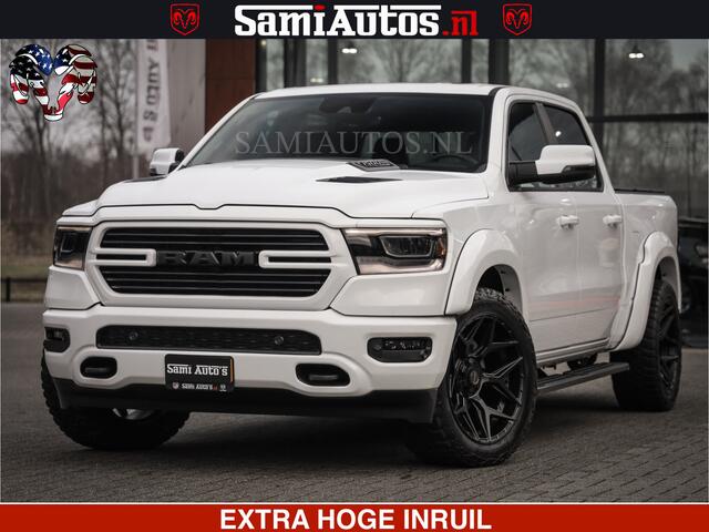 Dodge RAM PICKUP LARAMIE SPORT | V8 5.7 402PK | Krachtige Hemi | Panorama Dak | 12' Scherm | LPG | Comfortabele Dubbele Cabine met Royale 5 Zitplaatsen | NIEUW EN BPM vrij | Nu Leverbaar uit Voorraad | Nr 2526-41272 |