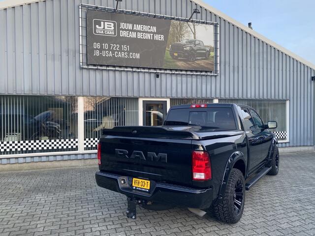 Dodge RAM PICKUP 5.7 V8 4x4 Black Edition N.A.P.
