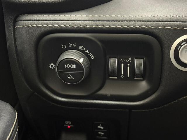 Dodge RAM PICKUP 1500 Limited Night 5.7 V8 LPG NL-Auto
