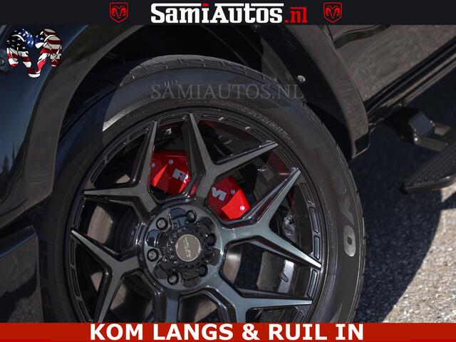 Dodge RAM PICKUP HULK 5.7 V8 402PK | LIMITED EDITION | HUD | LUCHTVERING | BLACK ON BLACK | STRIPING | WIDE BODY | BREDE WIELEN | BOM VOL CREW CAB DUBBELE CAINE 5 PERSOONS UITVOERING | TOP STAAT |