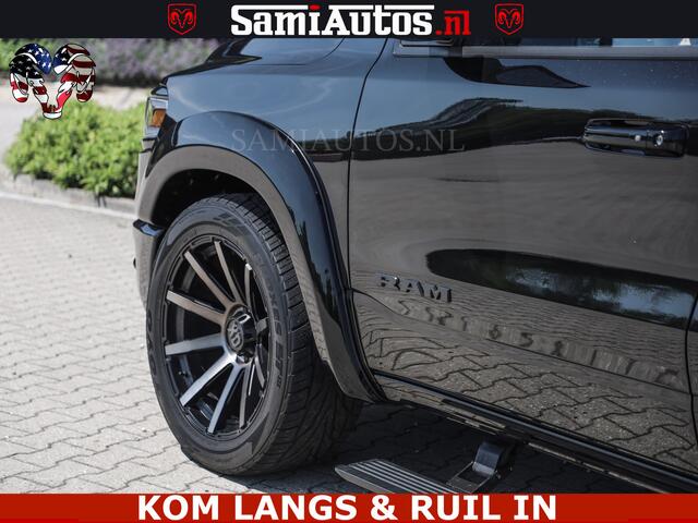 Dodge RAM PICKUP LIMITED HULK | 5.7 V8 402PK " HEMI | HUD | LUCHTVERING | PANO | MWK KLEP | MEGA VOL | DC | 5 PERS | CREW CAB | DUBBELE CABINE | GRIJSKENETEKN | MEEST COMFORTABELE BEDRIJFSAUTO |