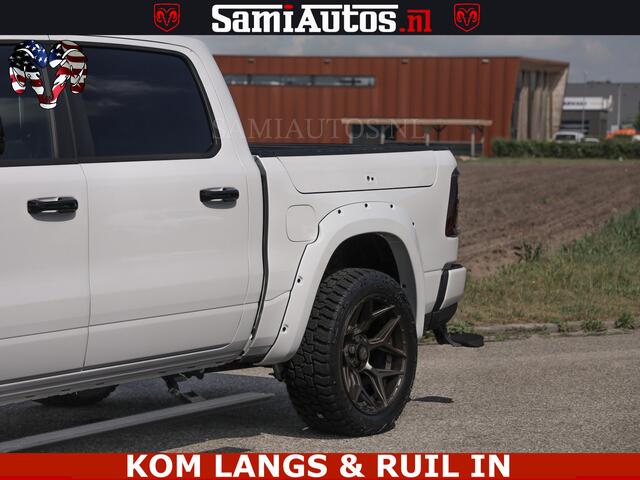 Dodge RAM PICKUP Limited Night 540HP 706Nm | Massage + Full Option | De Meest Luxe en Volle Pick-Up in zijn Klasse | Comfortabele Dubbele Cabine met Royale 5 Zitplaatsen | BPM vrij | Nu Leverbaar uit Voorraad | Voorraad Nr 2351 - 7478 | De specialist in Amerikaanse pick-u