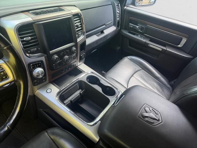 Dodge RAM PICKUP 5.7i V8 Hemi 4x4 Crew Cab- LPG Onderbouw, Schuifdak, Stuur/Stoelverwarming, Stoelventilatie, Striping