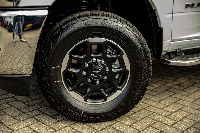 Dodge RAM PICKUP laramie 6.7L Cummins black edition Dodge RAM 2500 laramie 6.7L Cummins Garantie 4 jaar tot 200.000 km .