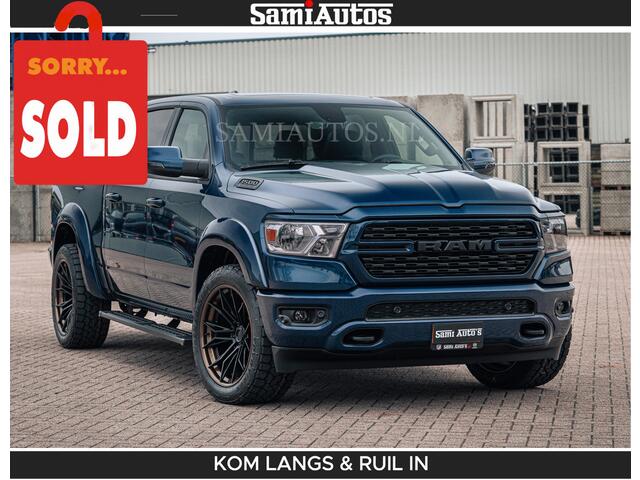 Dodge RAM PICKUP SPORT | 5.7 V8 4x4 HEMI | PANORAMA DAK | GROOTSCHERM 12 INCH | LPG | Patriot Blue CREW CAB | DUBBELE CABINE | 5 PERSOONS | DC | VOORRAAD NR 2555 - 3325 | De specialist in Amerikaanse pick-ups in Nederland en Europa.