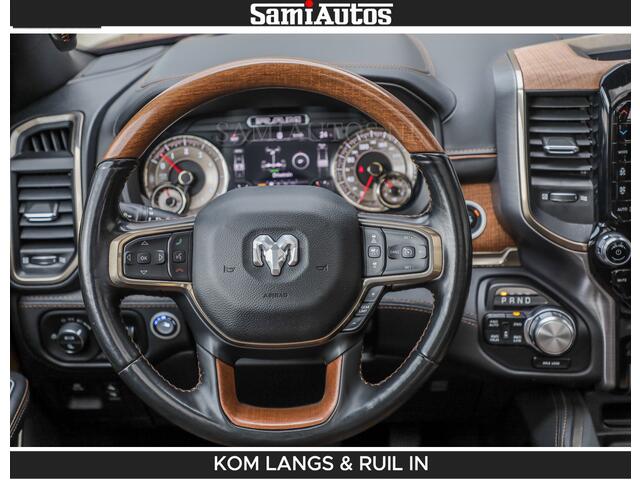 Dodge RAM PICKUP LONGHORN | WIDE BODY | 5.7 V8 | BREDE WIELEN | BOM VOL | HUD | BRUIN LEDER | LUCHTVERING | PANODAK | RONDOM CAMERA | OPEN UITLAAT KLEP | ALARM | DUBBELE CABINE | 5 PERSOONS | CREW CAB DC | SPECIAL ONE | DEALER ONDERHOUDEN | Eerste eigenaar |