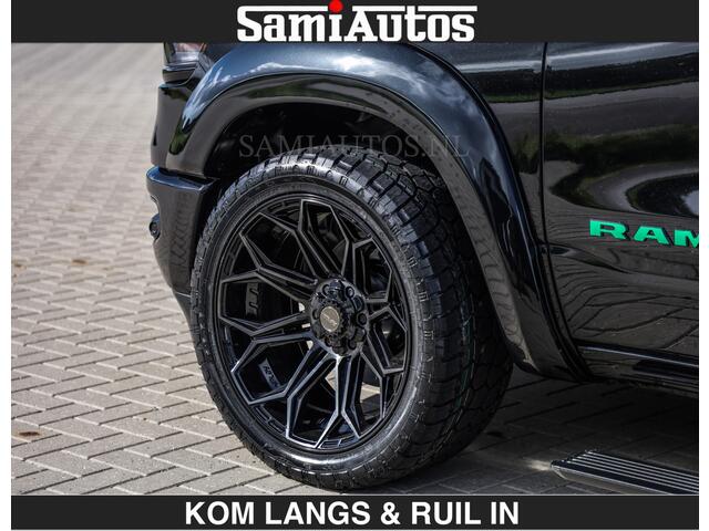 Dodge RAM PICKUP HULK PACK | LIMITED 5.7 V8 HEMI | HUD | WIDE BODY | BREDE WIELEN | STRIPING | LUCHTVERING | BLAK ON BLACK | BOM VOL | CREW CAB | DUBBELE CABINE 5 PERSOONS | DC |