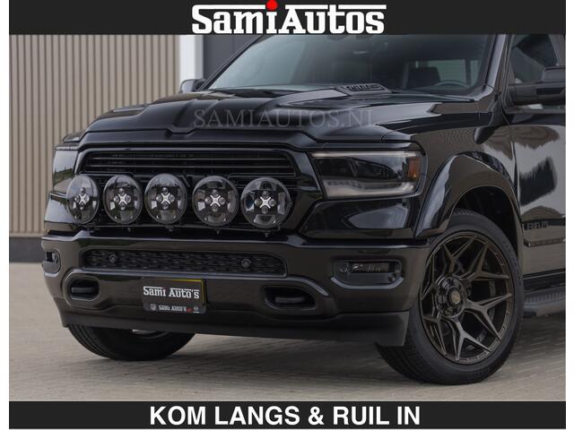 Dodge RAM PICKUP BLACK OPS | 5.7 V8 HEMI | WIDEBODY HULK | OPEN UITLAAT KLEP | ZEER DIK | DUBBELE CABINE | DC | 5 PERSOONS | GRIJS KENETEKEN | EXTRA BREDE WIELEN IN HET BRONS | MEGA DIK | 3500KG TREKVERMOGEN |