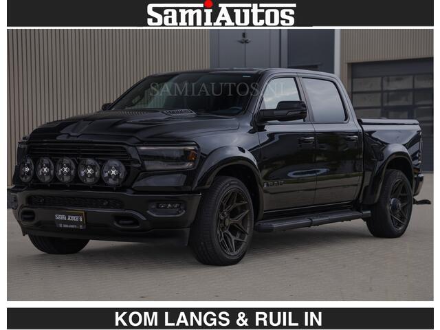 Dodge RAM PICKUP BLACK OPS | 5.7 V8 HEMI | WIDEBODY HULK | OPEN UITLAAT KLEP | ZEER DIK | DUBBELE CABINE | DC | 5 PERSOONS | GRIJS KENETEKEN | EXTRA BREDE WIELEN IN HET BRONS | MEGA DIK | 3500KG TREKVERMOGEN |