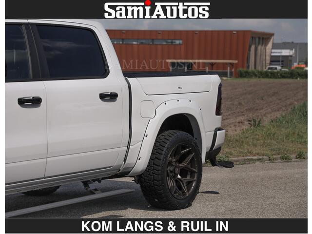 Dodge RAM PICKUP Limited 540 PK De Meest Luxe en Volle Pick-Up in zijn Klasse | Massage + Full Option | Comfortabele Dubbele Cabine met Royale 5 Zitplaatsen | BPM vrij | Nu Leverbaar uit Voorraad | Voorraad Nr 2351 - 7478 | De specialist in Amerikaanse pick-ups in Nederland en Europa.