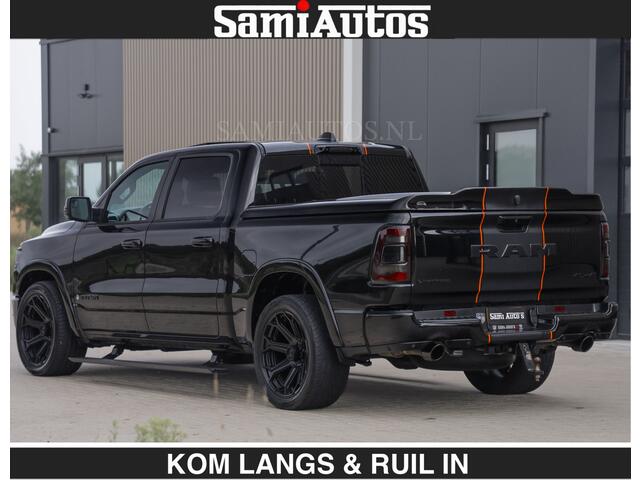 Dodge RAM PICKUP BEAST | LIMITED 5.7 V8 HEMI | HUD | STRIPING | BREDE WIELEN | BLACK ON BLACK | LUCHTVERING | BOM VOL | DC | CREW CAB DUBBELE CABINE | 5 PERSOONS | GRIJSKENTEKEN |