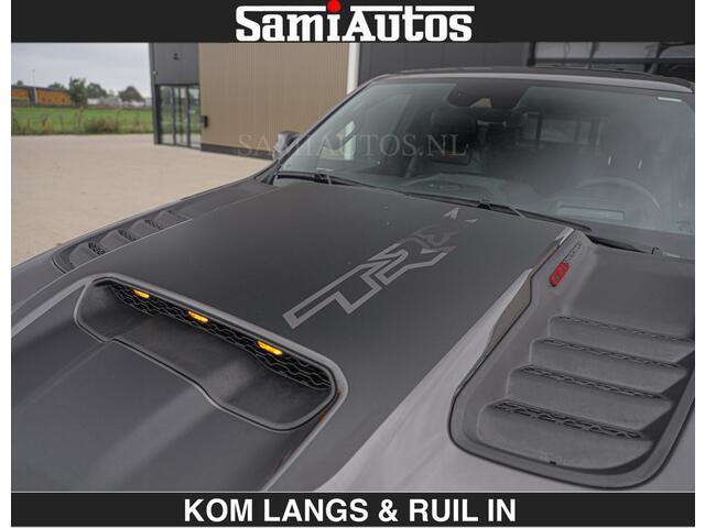 Dodge RAM PICKUP TRX HELLCAT 712 PK 6.2 V8 SUPERCHARGER | BLACK EDITION | BOM VOL | GRANITE MET ZWART LEDER RODE STIKSELS | CREW CAB DUBBELE CABINE DC | 5 PERSOONS GRIJS KENTEKEN |