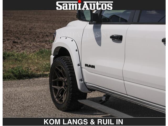 Dodge RAM PICKUP LIMITED H.O 540 PK 706Nm | Massage + Full Option | De Meest Luxe en Volle Pick-Up in zijn Klasse | Comfortabele Dubbele Cabine met Royale 5 Zitplaatsen | BPM vrij | Nu Leverbaar uit Voorraad | Voorraad Nr 2336 - 7700 | De specialist in Amerikaanse pick-ups in Nederland en Europa.