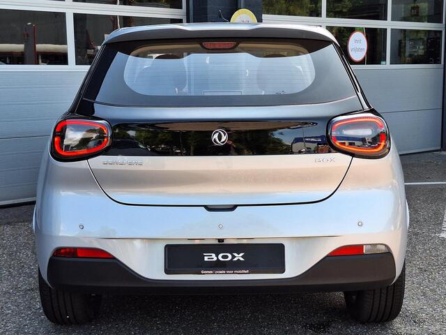 Dongfeng Box Premium Edition 42 kWh | Adaptieve Cruise Control | Elektrisch Verstelbare Bestuurdersstoel + Geheugen | Stoelverwarming Bestuurder | Stoelventilatie Bestuurder | Apple Carplay | Android Auto | Sfeerverlichting | Elektrisch Inklapbare Buitenspiegels
