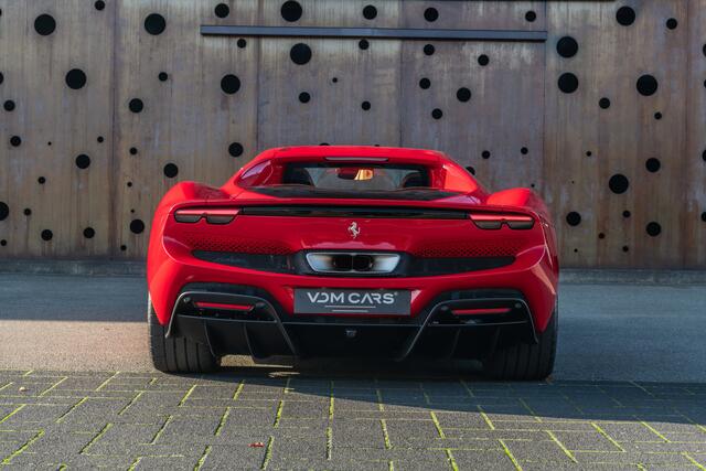 Ferrari 296 GTB 3.0 V6 | 1e Eigenaar | Carbon | Carbon Velgen | Lift |