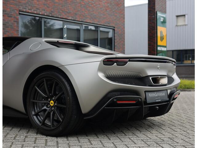 Ferrari 296 GTB 3.0 V6 | Atelier - Lift - Carbon