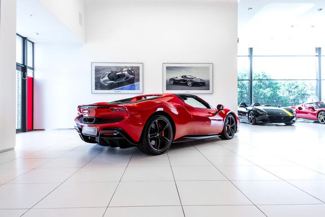 Ferrari 296 GTS ~Ferrari Munsterhuis~